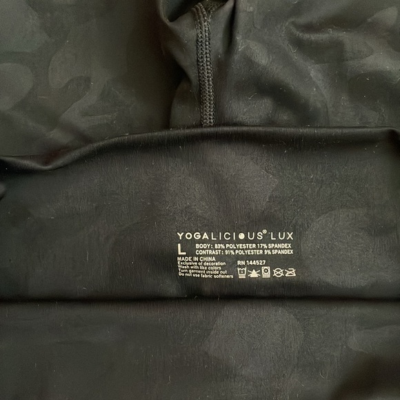 Yogalicious Lux Bike Shorts - Picture 3 of 4